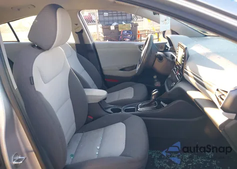 2020 Hyundai Ioniq Hybrid Blue z USA, uszkodzony, nr VIN KMHC65LC2LU241789